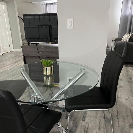 וויניפג Cozy Modern And Lavish 1 Bedroom Basement Suite מראה חיצוני תמונה