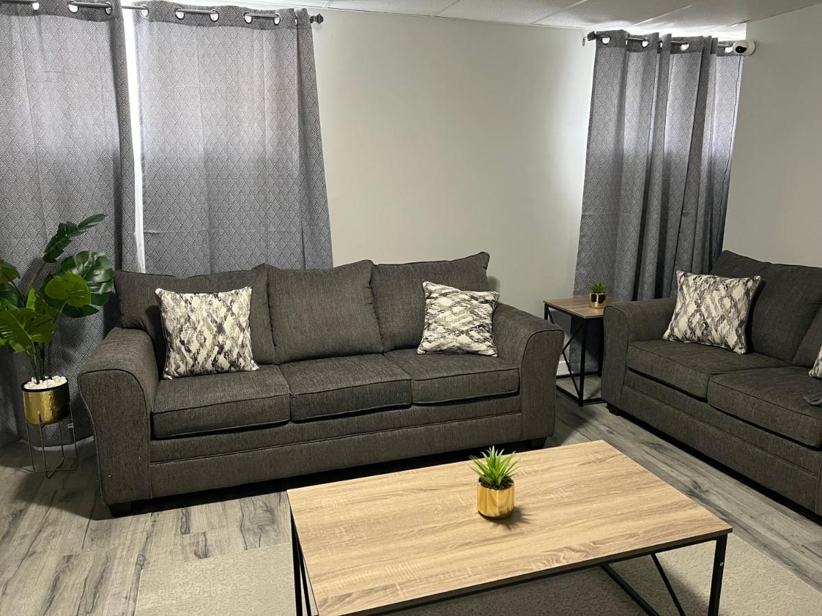 וויניפג Cozy Modern And Lavish 1 Bedroom Basement Suite מראה חיצוני תמונה